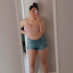 Meet your Posher, Cami